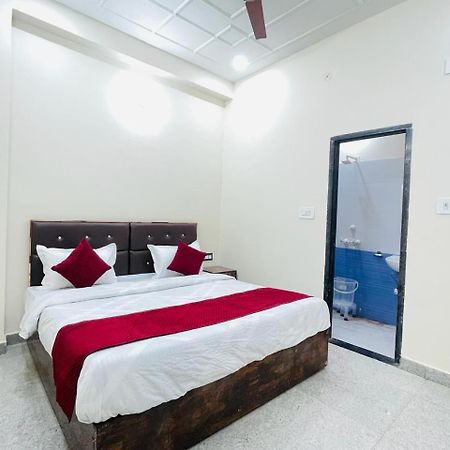 Hotel The Lord Krishna Residency Vrindāvan Extérieur photo