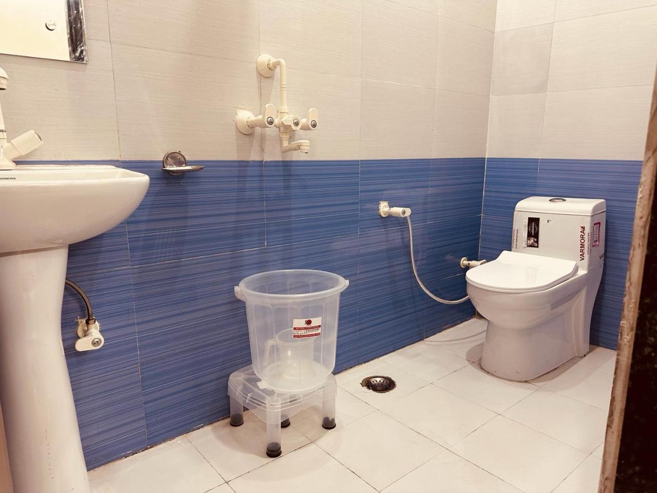 Hotel The Lord Krishna Residency Vrindāvan Extérieur photo